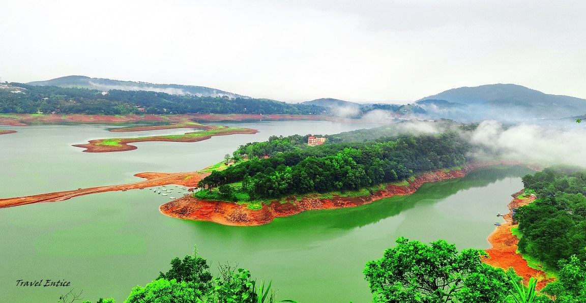 Places to visit in shillong - Umiam Lake.