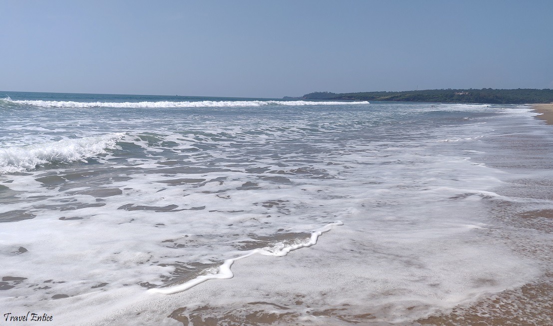 Dual waves at Keri beach in goa
