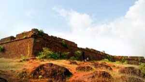 Read more about the article Beautiful Chapora Fort in Goa: Explore the Hidden Heaven