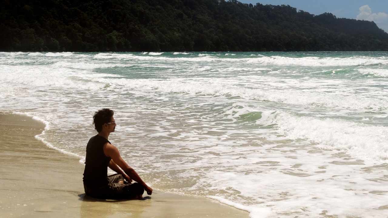 Radhanagar Beach in Havelock Island: The Complete Tour Guide 6 Sea bath at Radhanagar Beach in Havelock Island