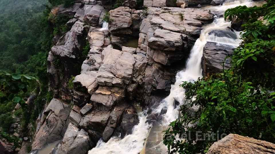 Ranchi – A Refreshing Place to Visit in Monsoon with Beautiful Waterfalls & Mind-blowing Valley Views 4 Hundru Falls - Ideal Place to visit in Monsoon