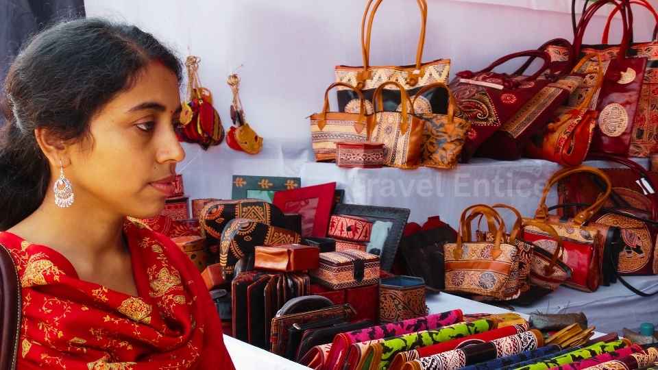 Santiniketan Tour Plan for Weekend Trip 7 Amar Kutir - Visit this place in Santiniketan trip for local shopping