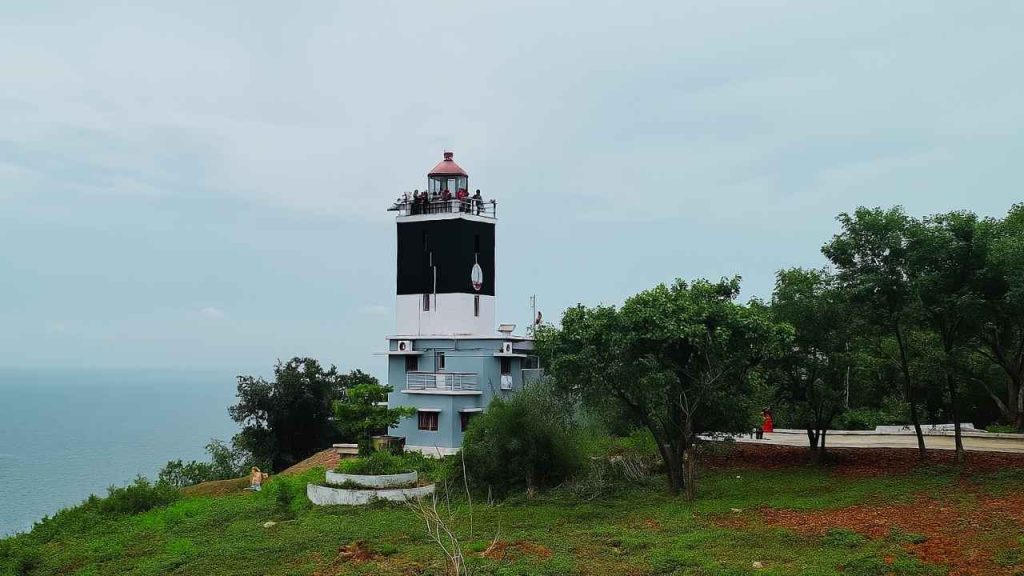Dolphin’s Nose Lighthouse Vizag – Great Place to Visit or Overhyped?
