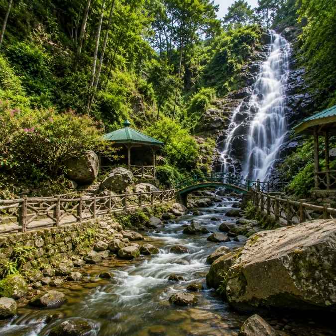 Darjeeling Sightseeing - Best places to visit in Darjeeling - Rock Garden (Barbotey Rock Garden)