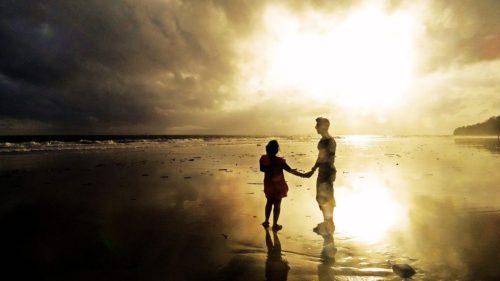 Cute-couple-at-Radhanagar-Beach-Swaraj-Dweep