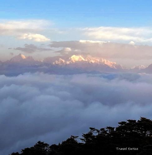 Sleeping Buddha from Sandakphu