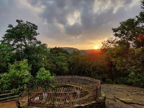 Garden-of-Caves-sunset-point