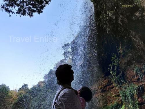 Garden-of-Caves-viewpoint-4-waterfalls-from-the-back