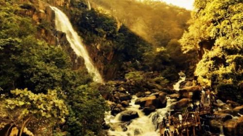 Lodh-Waterfalls-2