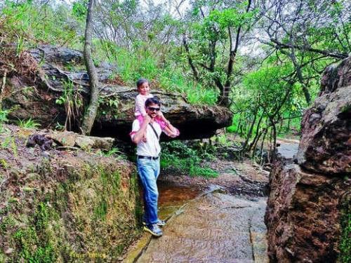 Me-with-baby-at-Garden-of-Caves