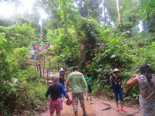 hiking-towards-limestone-cave-of-Baratang-Island-2